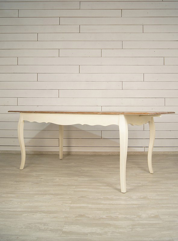 Раскладывающийся обеденный стол "Leontina" арт ST9338 в интерьере