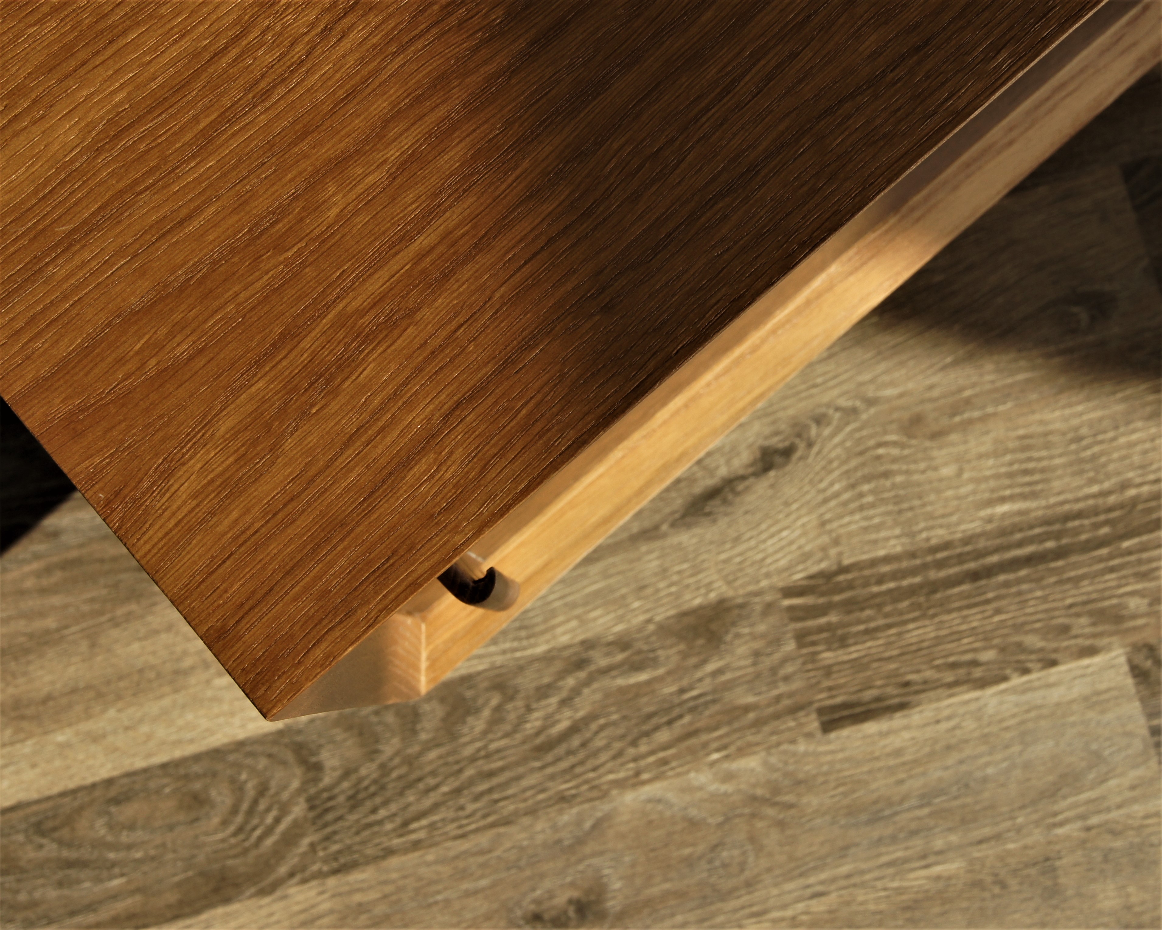 Консоль под TV в Скандинавском стиле "Bruni Black" арт BR-22Black в интерьере в Москве Консоль под TV в Скандинавском стиле "Bruni Black" арт BR-22Black в интерьере