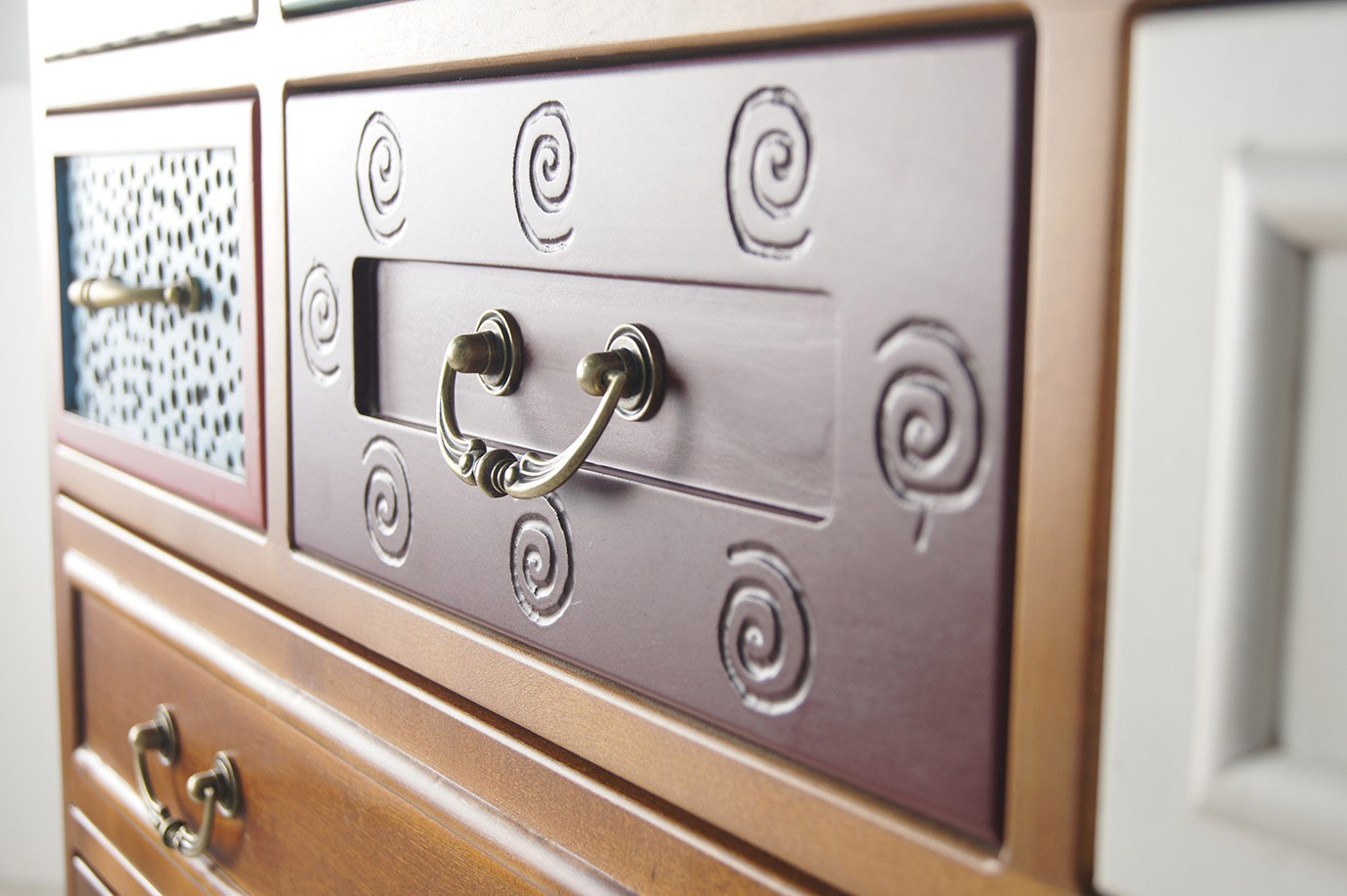 заказать Вертикальный комод Gouache Birch (7 ящиков) арт G20017ETG/1 в интернет-магазине