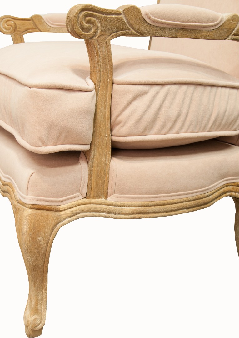 Мягкое полукресло с подлокотниками Nitro Beige Velvet в интерьере в Москве Мягкое полукресло с подлокотниками Nitro Beige Velvet в интерьере