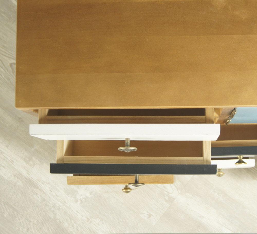 Комод «Aquarelle» 8 ящиков арт RE-16 в интерьере