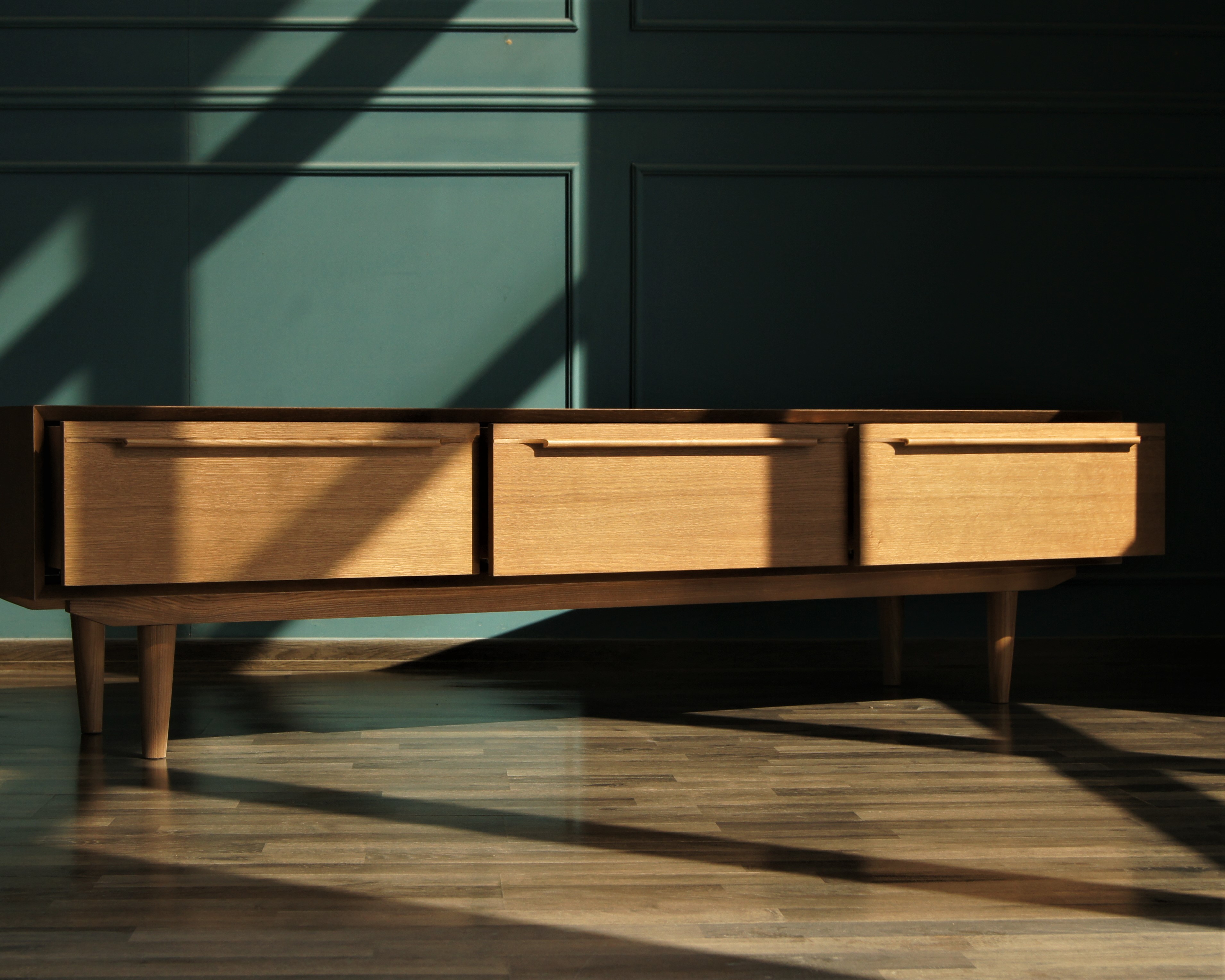 фото Консоль под TV "Bruni" с ящиками арт BR-21