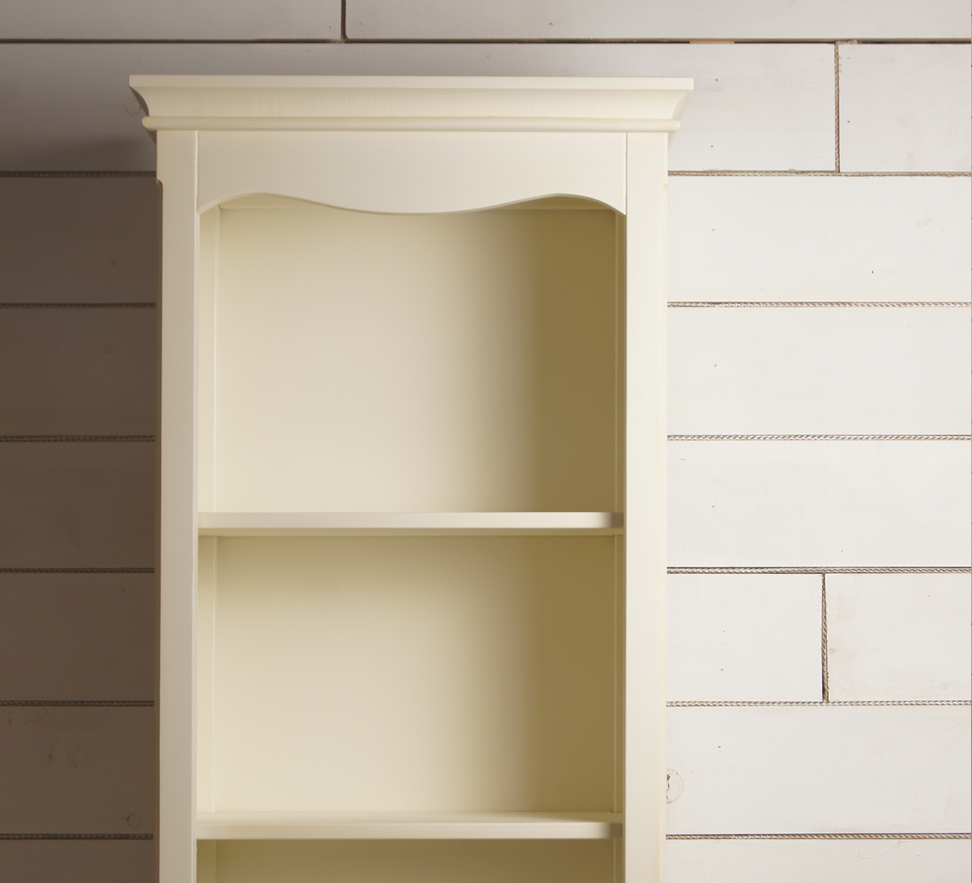 Стеллаж "Leontina" узкий арт GS27 в интерьере