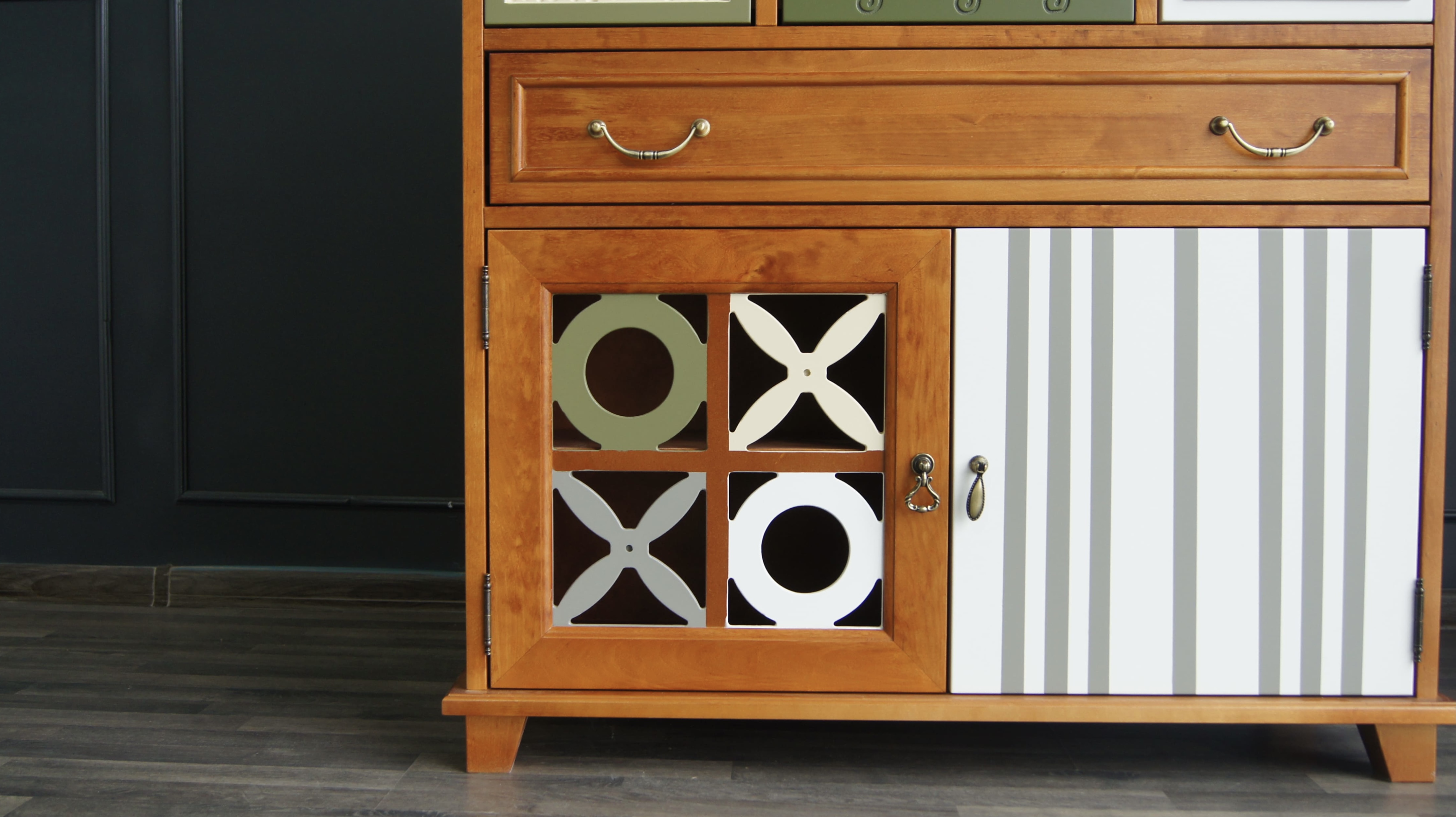 заказать Вертикальный комод Gouache Green (7 ящиков) арт G20017GR