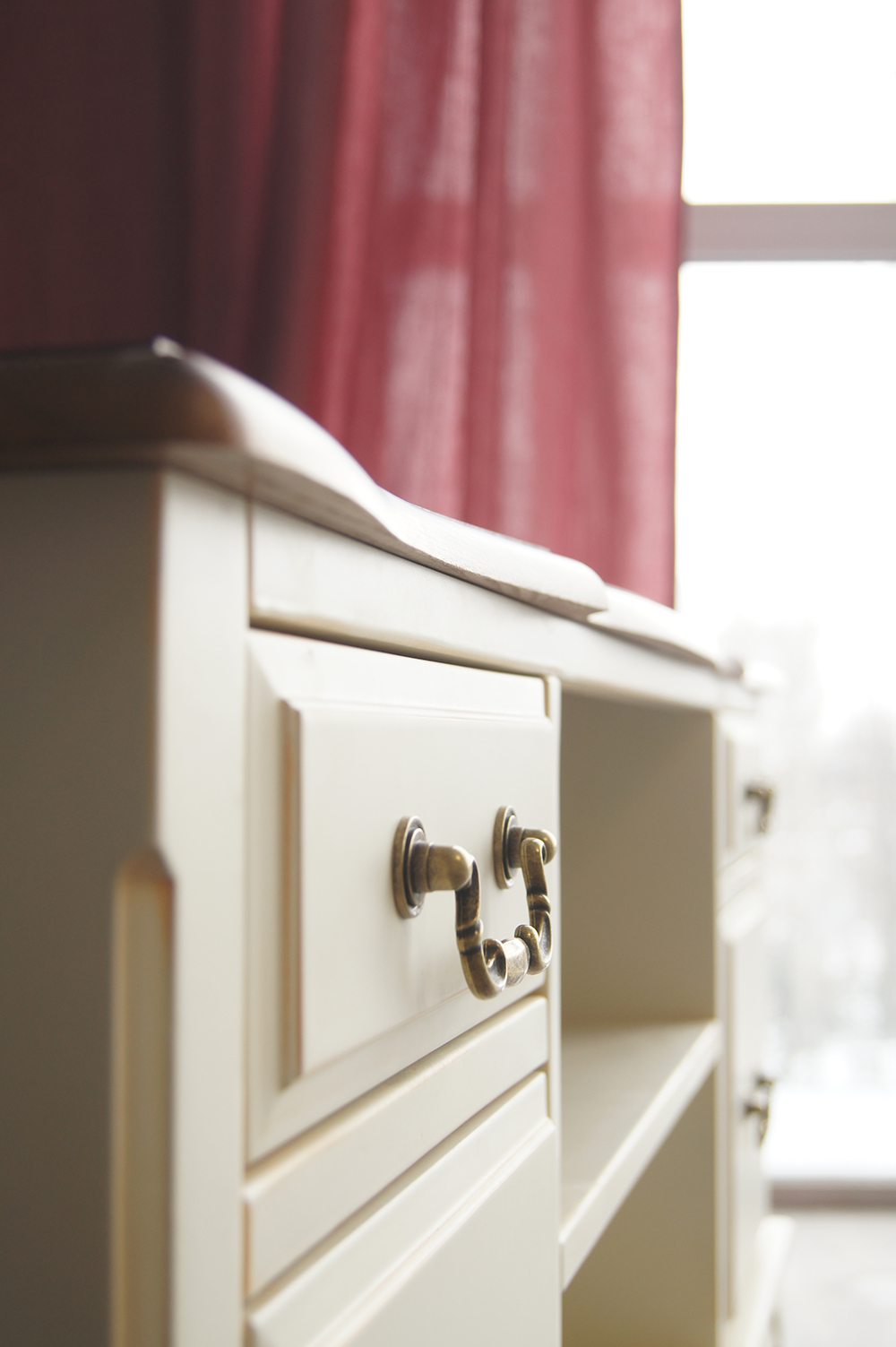 заказать Комод «Leontina» под TV арт ST9328 в интернет-магазине