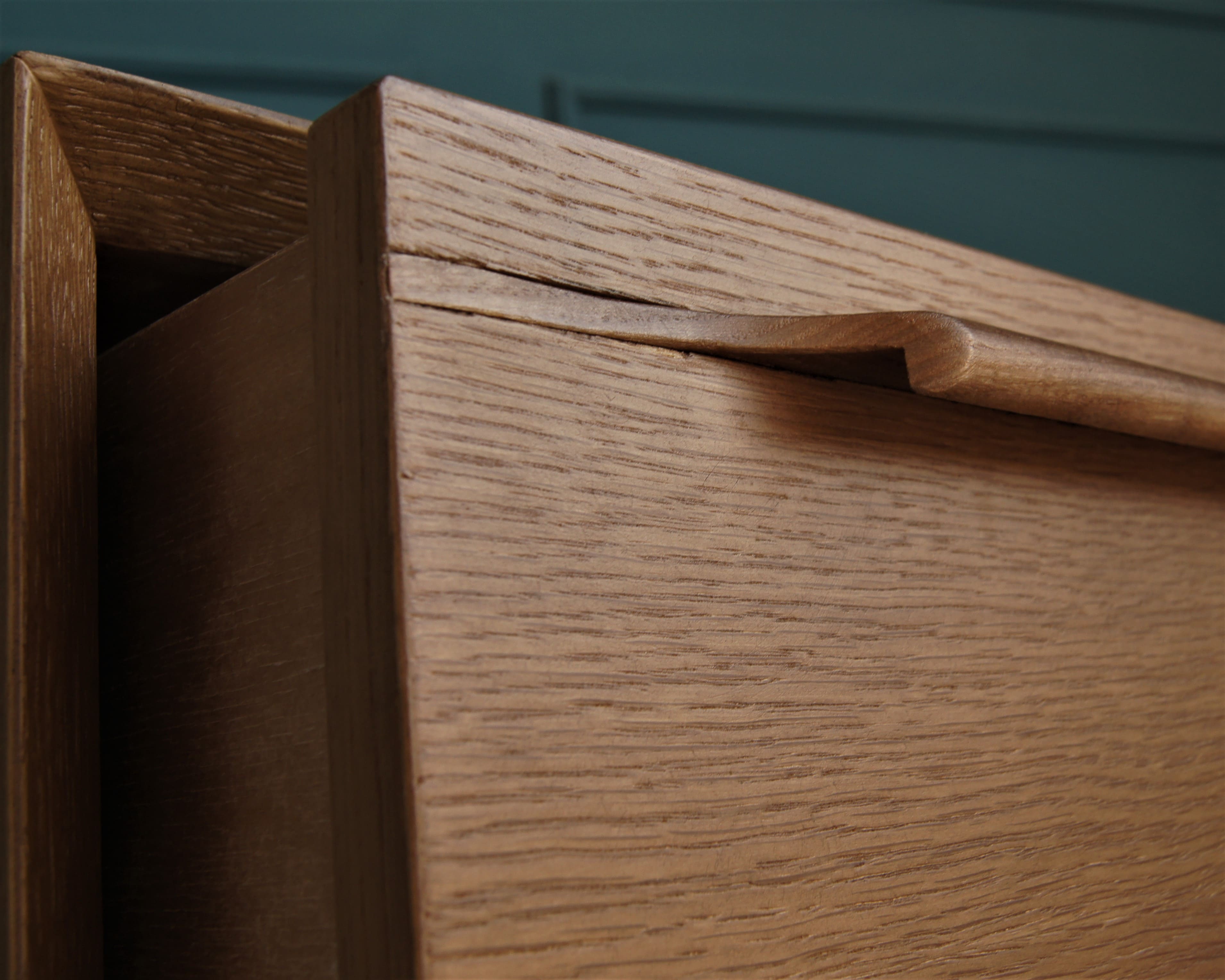 фото Тумба для прихожей в Скандинавском стиле "Bruni" с ящиком в интерьере