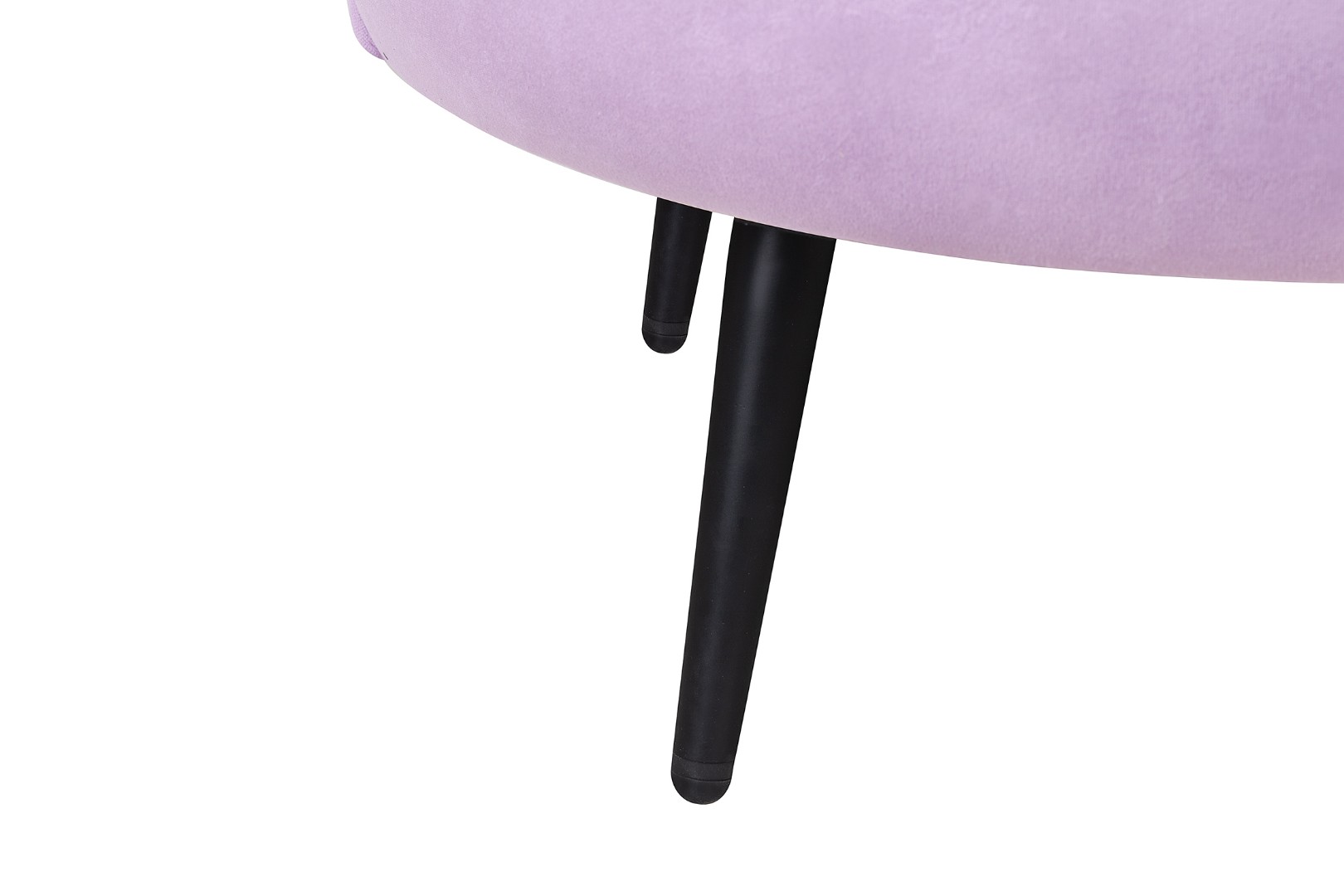 фото Диван ракушка для гостиниц Pearl Triple Purple на черных ножках в интерьере