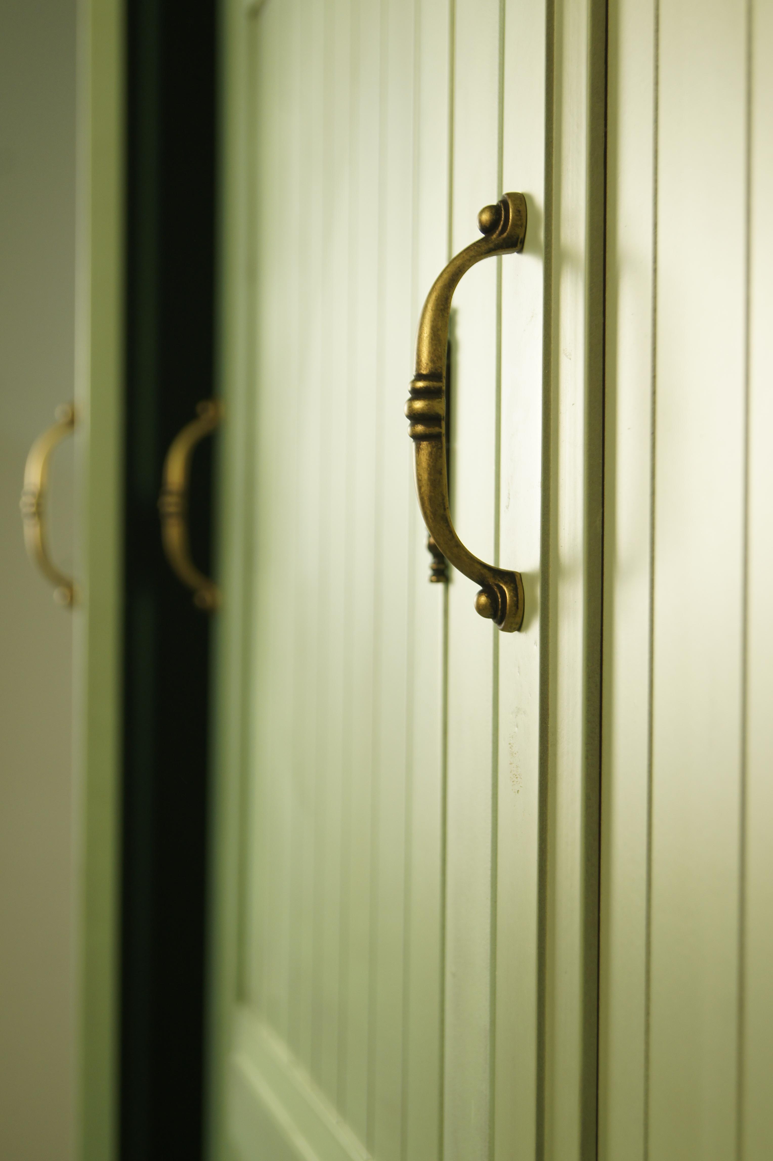 фото Трехстворчатый шкаф "Olivia" арт GA2004/3