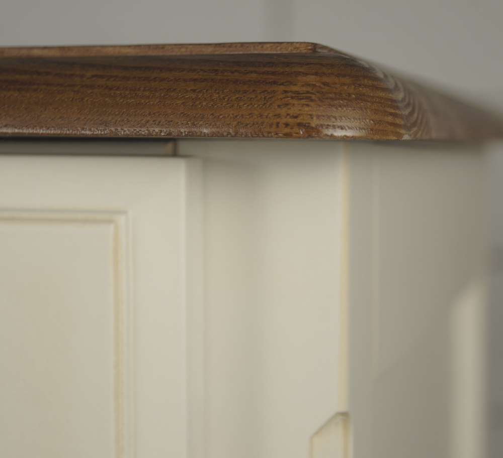 фото Бежевый комод Leontina (4 ящика) арт ST9335 в Москве фото Бежевый комод Leontina (4 ящика) арт ST9335