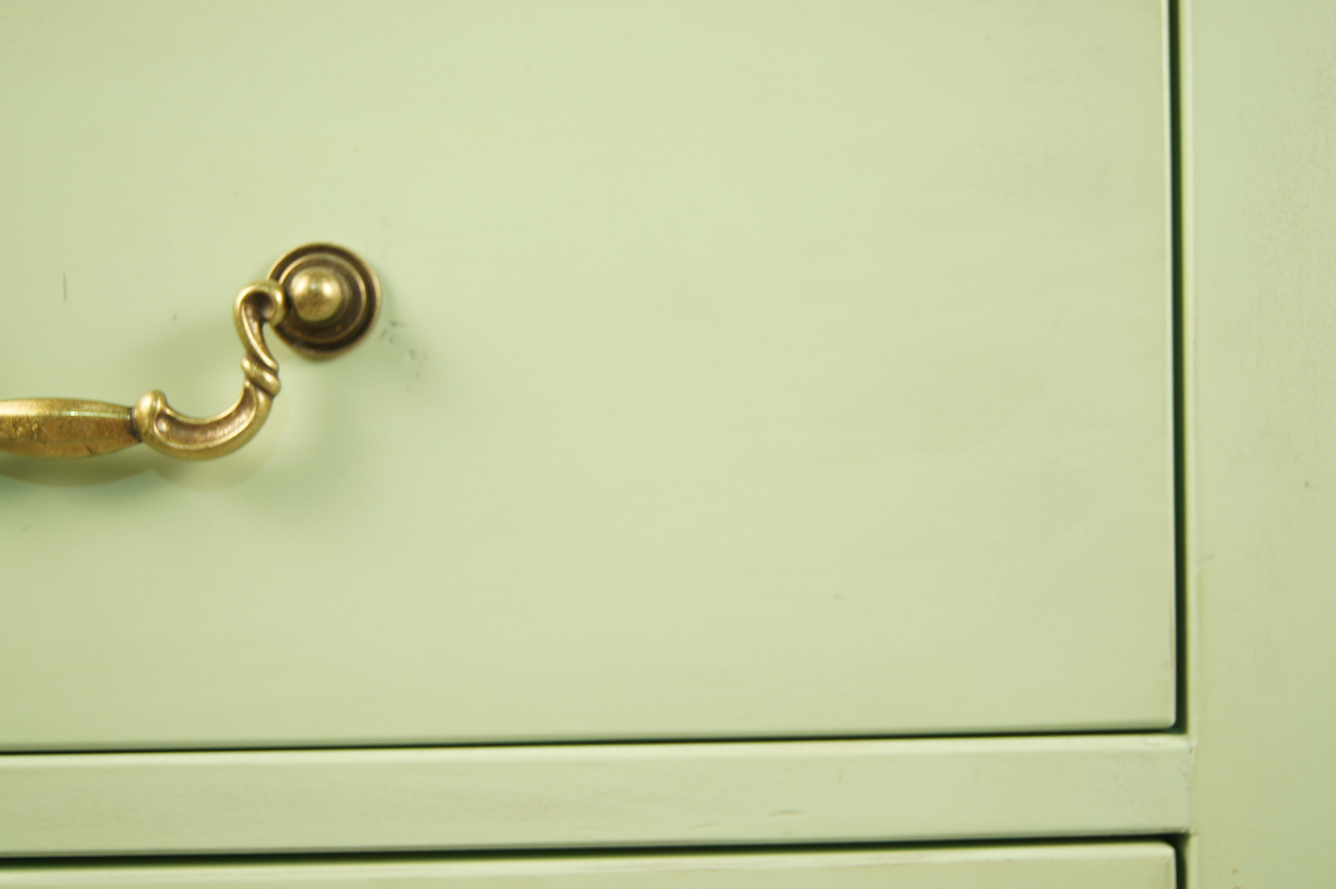 фото Рабочий стол с ящиками "Olivia" арт GB3002 в интерьере