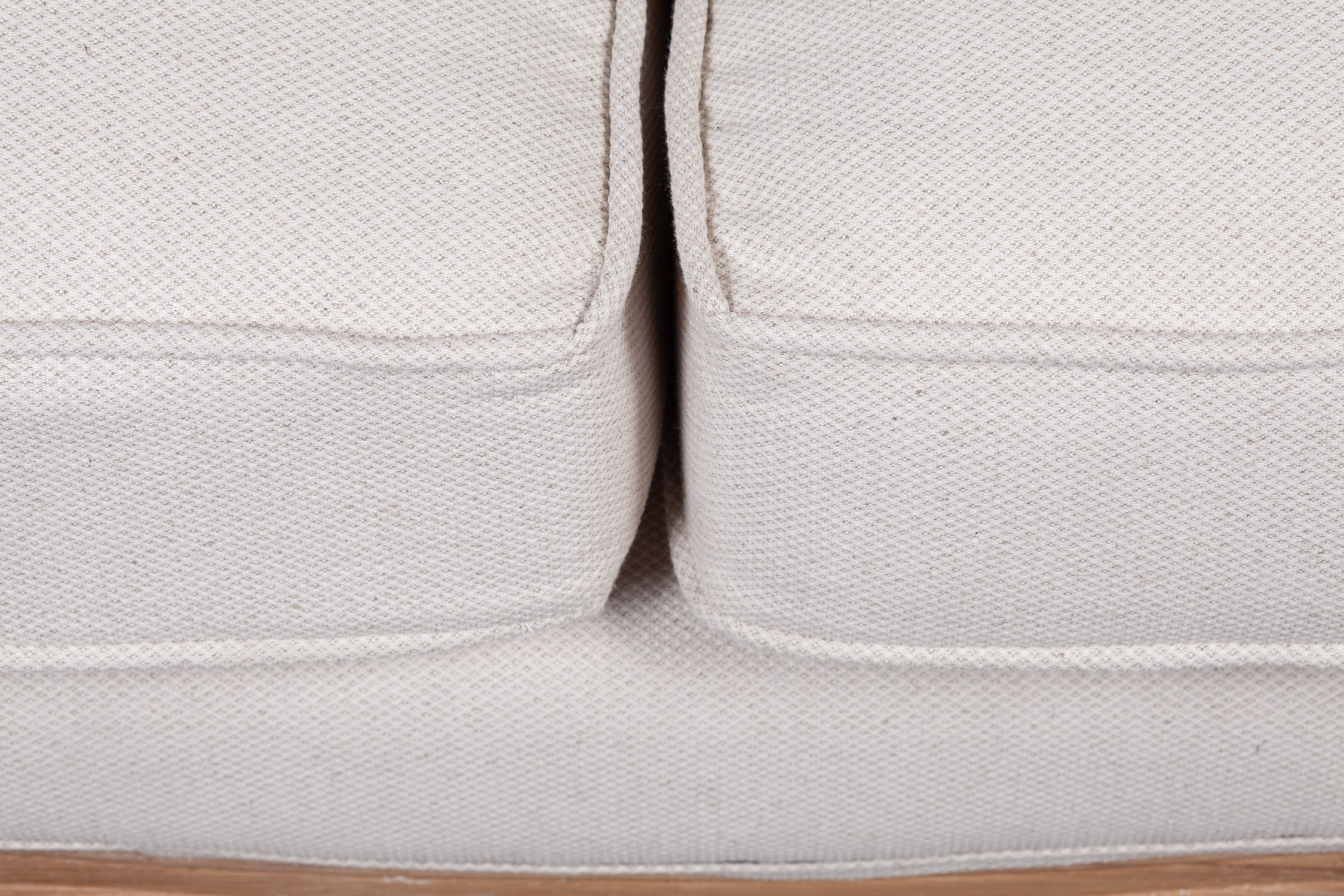 Прямой диван Darcy 3 V2 бежевый в интерьере в Москве Прямой диван Darcy 3 V2 бежевый в интерьере