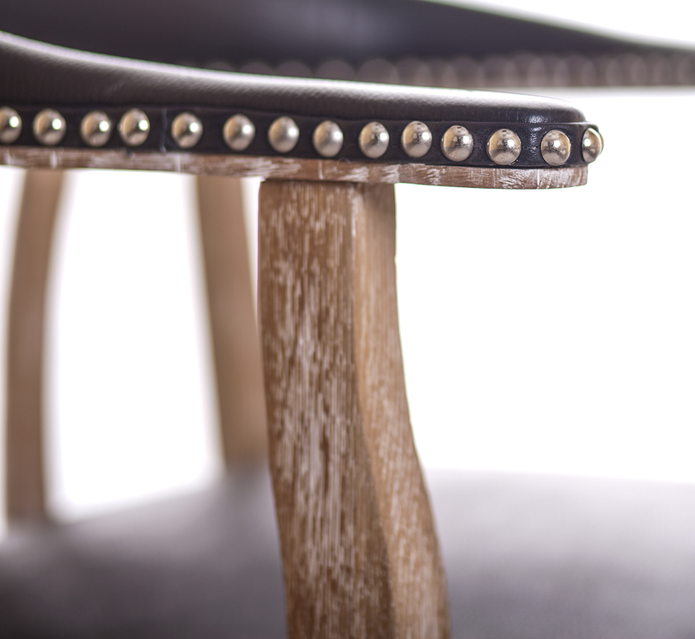 фото Мягкий стул с подлокотниками Tanner Black Leather в Москве фото Мягкий стул с подлокотниками Tanner Black Leather