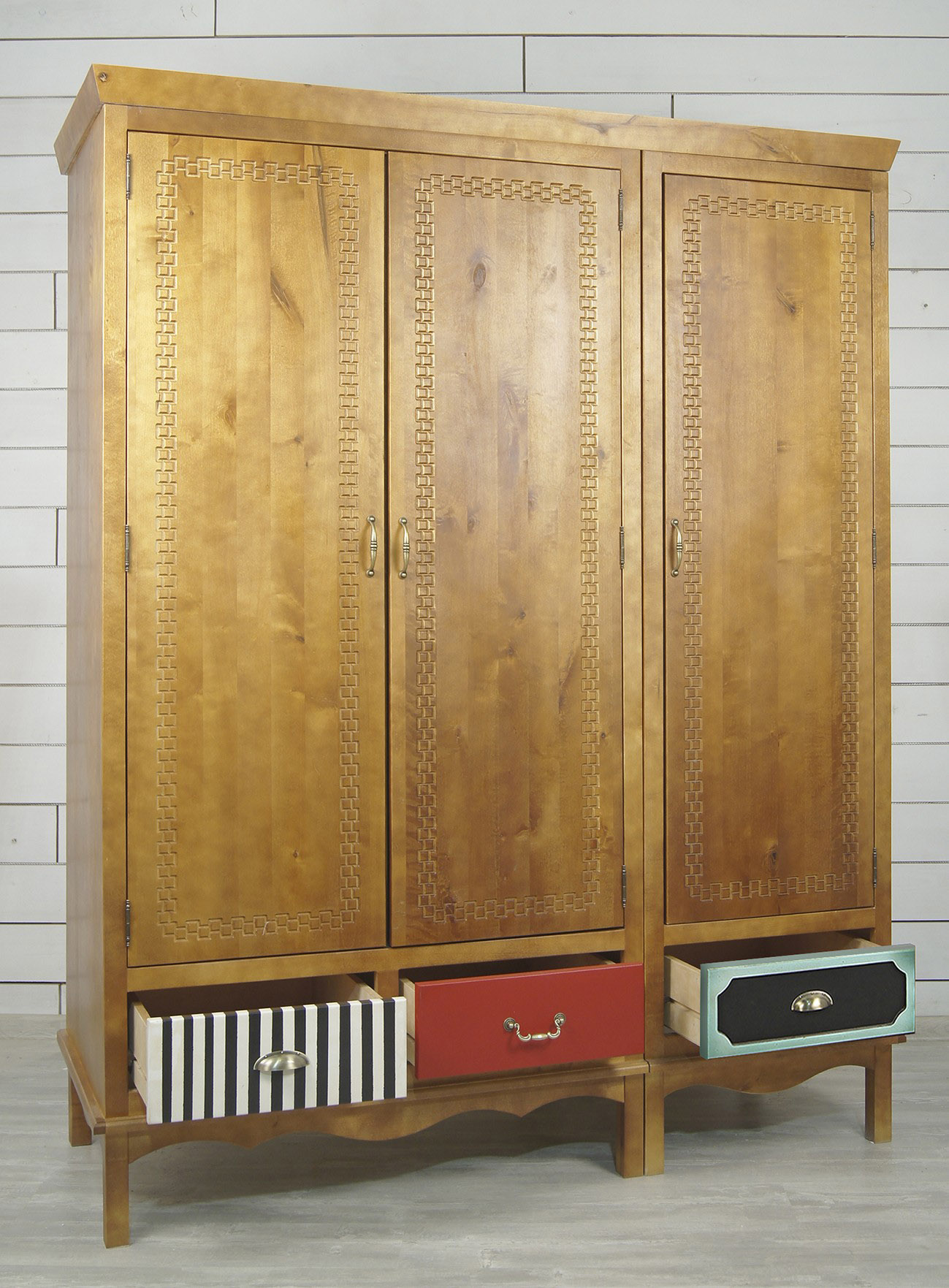 Шкаф трехстворчатый "Gouache Birch" арт М10527/3ETG в интерьере