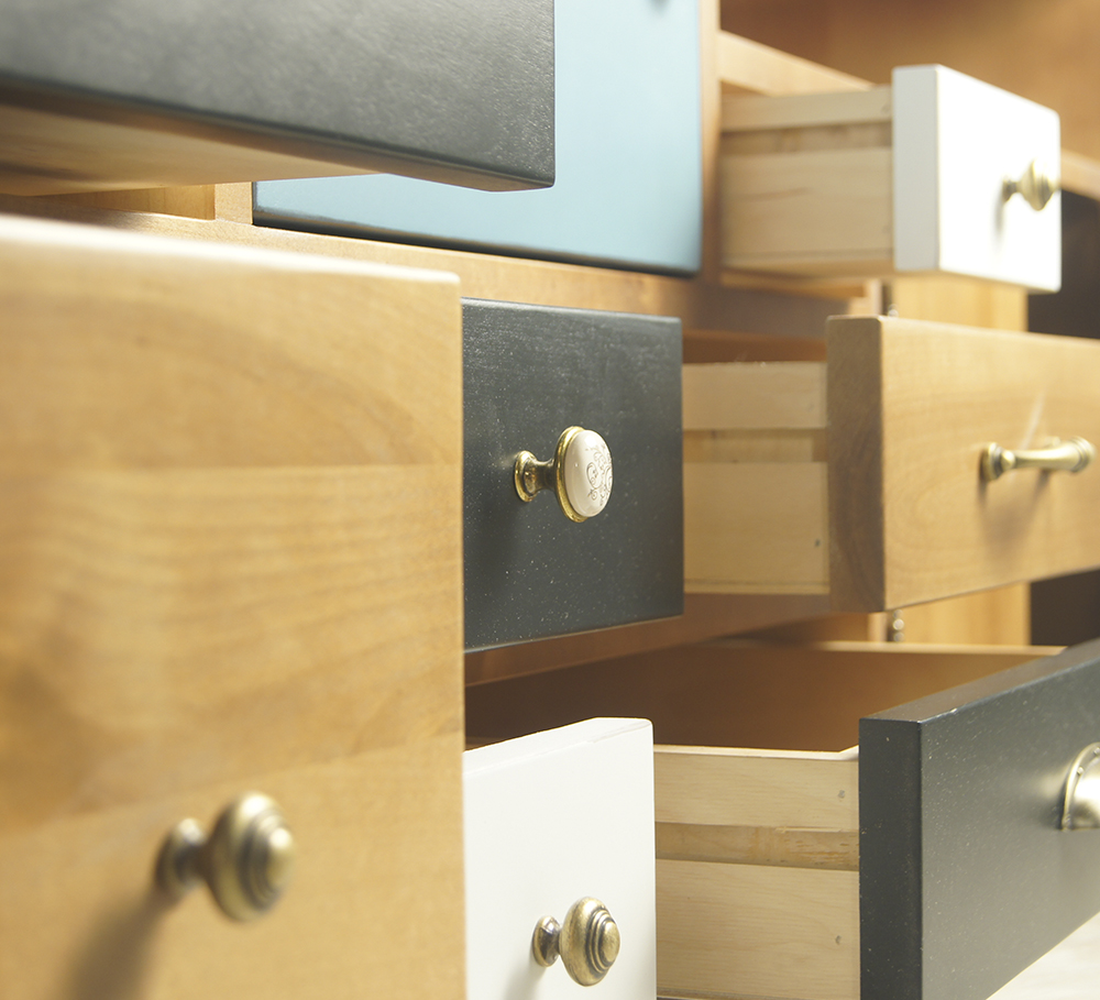 фото Комод «Aquarelle» 8 ящиков арт RE-16 в интерьере