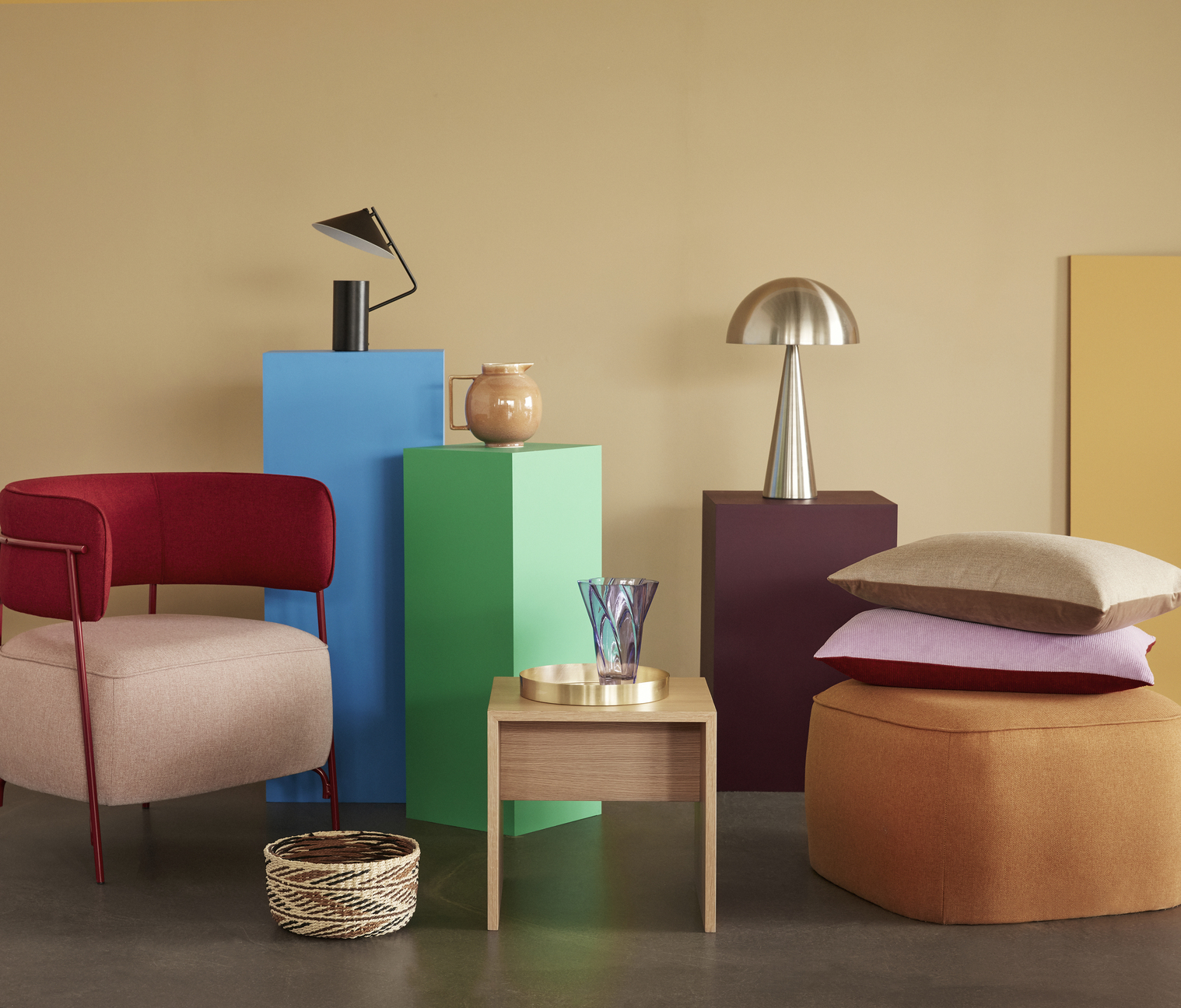 купить Пуф квадратный HUBSCH оранжевый арт 021212 в Москве купить Пуф квадратный HUBSCH оранжевый арт 021212