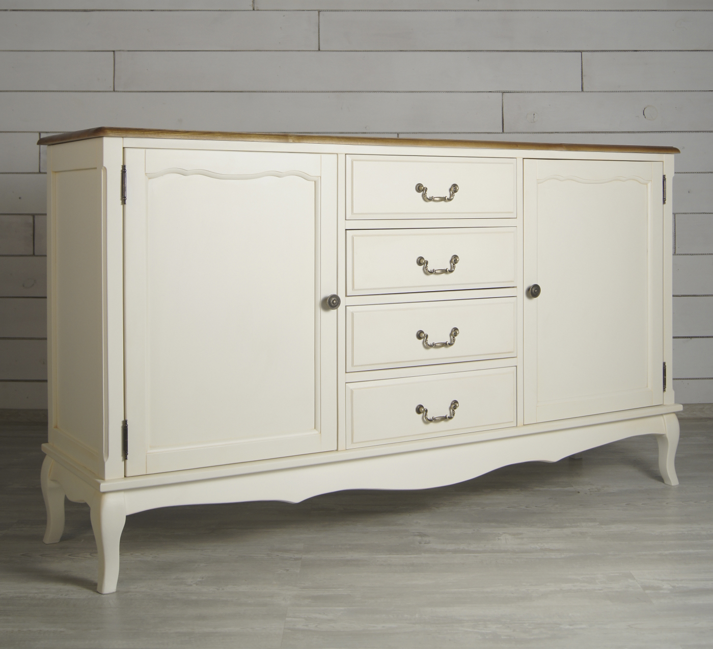 фото Бежевый комод "Leontina" с дверками и ящиками арт ST9351 в интерьере в Москве фото Бежевый комод "Leontina" с дверками и ящиками арт ST9351 в интерьере