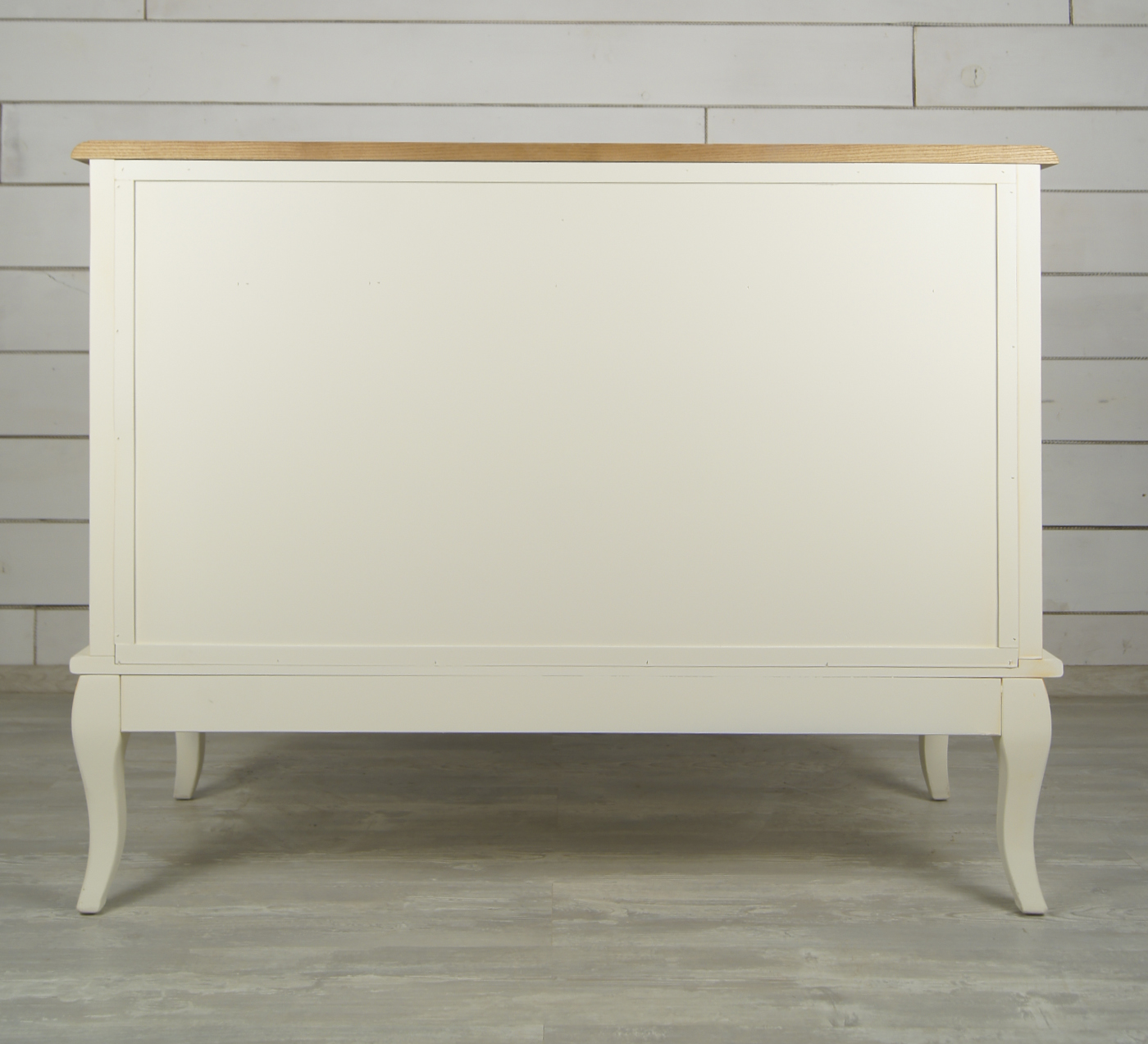 Комод «Leontina» на 4 ящика арт ST9315 в интерьере