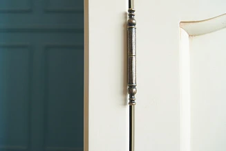 заказать стильные Книжный шкаф "Leontina" арт ST9330