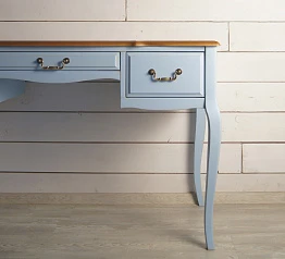 фото Стол письменный "Leontina Blue" арт ST9347B в интерьере