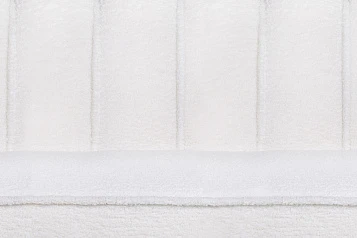 Диван ракушка для гостиниц Pearl Triple Boucle на черных ножках в интернет-магазине