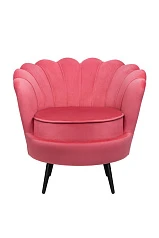 фото Низкое кресло ракушка Pearl Karmin на черных ножках в интерьере