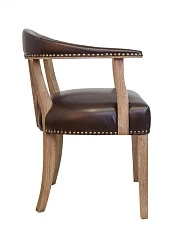 Мягкий стул с подлокотниками Tanner в интерьере