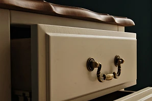 красивые Прикроватная тумба Leontina на три ящика арт ST9302/3 на заказ