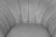 Низкое кресло ракушка Pearl Grey V2 в интерьере