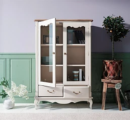 Шкаф "Leontina" для посуды низкий с ящиками арт ST9355/2 в интерьере